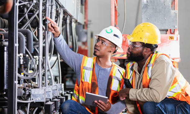 Best Commercial Electrician Services  in Strathmore, CA